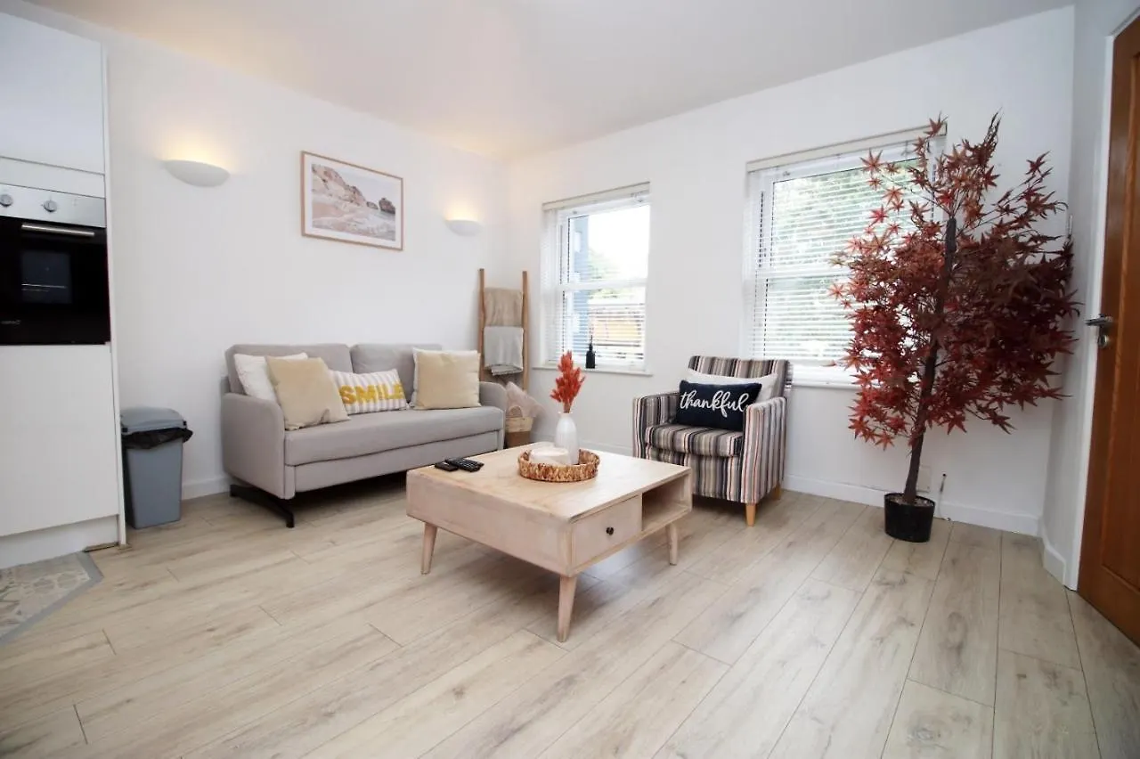 Apartment Central Mumbles Apartment, Properties By O & G, Incredible Location, Sleeps 4! United Kingdom